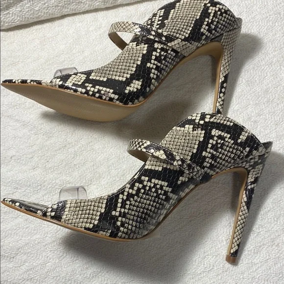 Aldo Snakeskin Patterned Black and Cream Heels with Stiletto Design Chic City - Picture 11 of 12